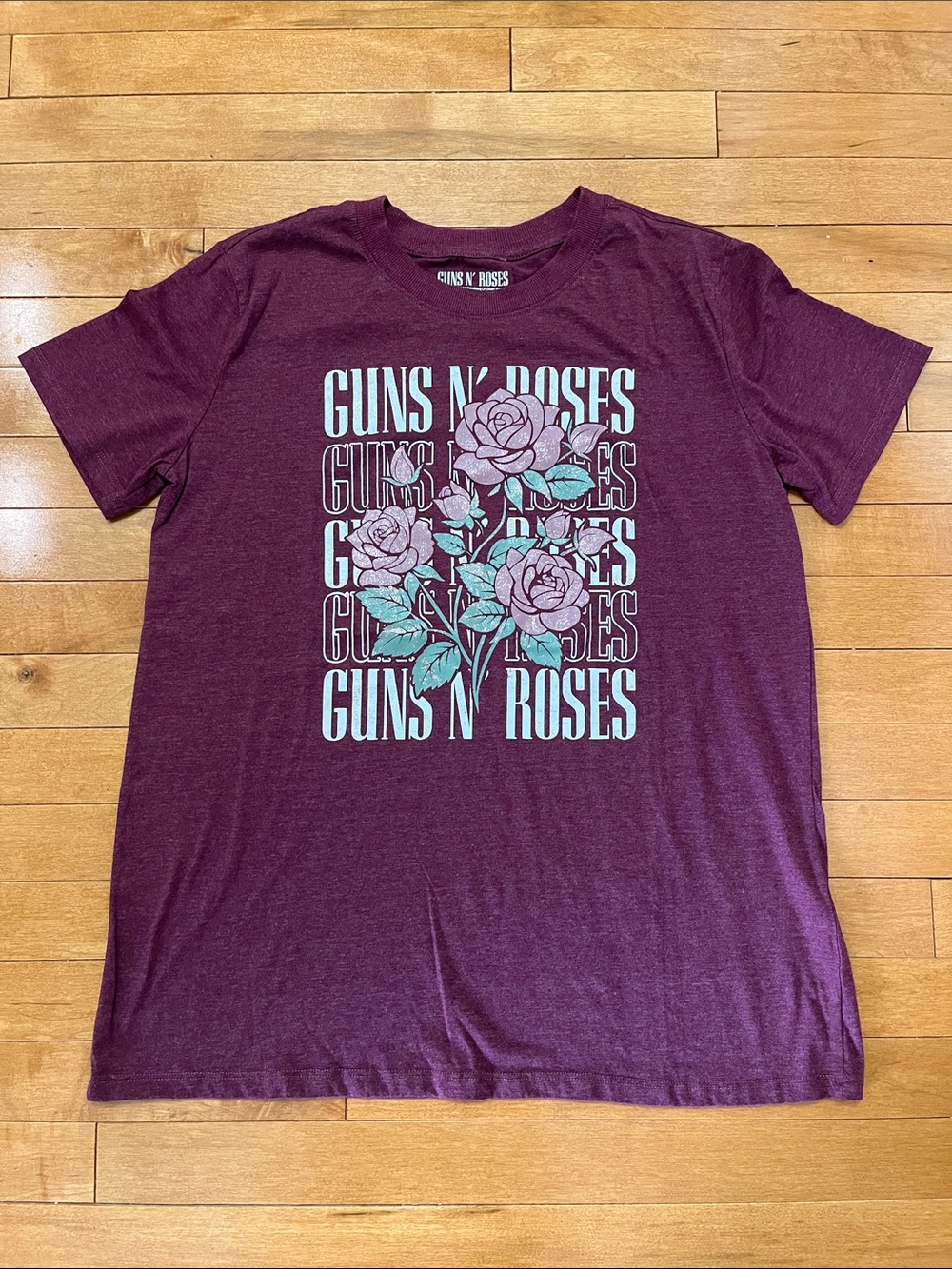 New Without Tags Women's Oversized Maroon GUNS N’ ROSES Graphic Tee